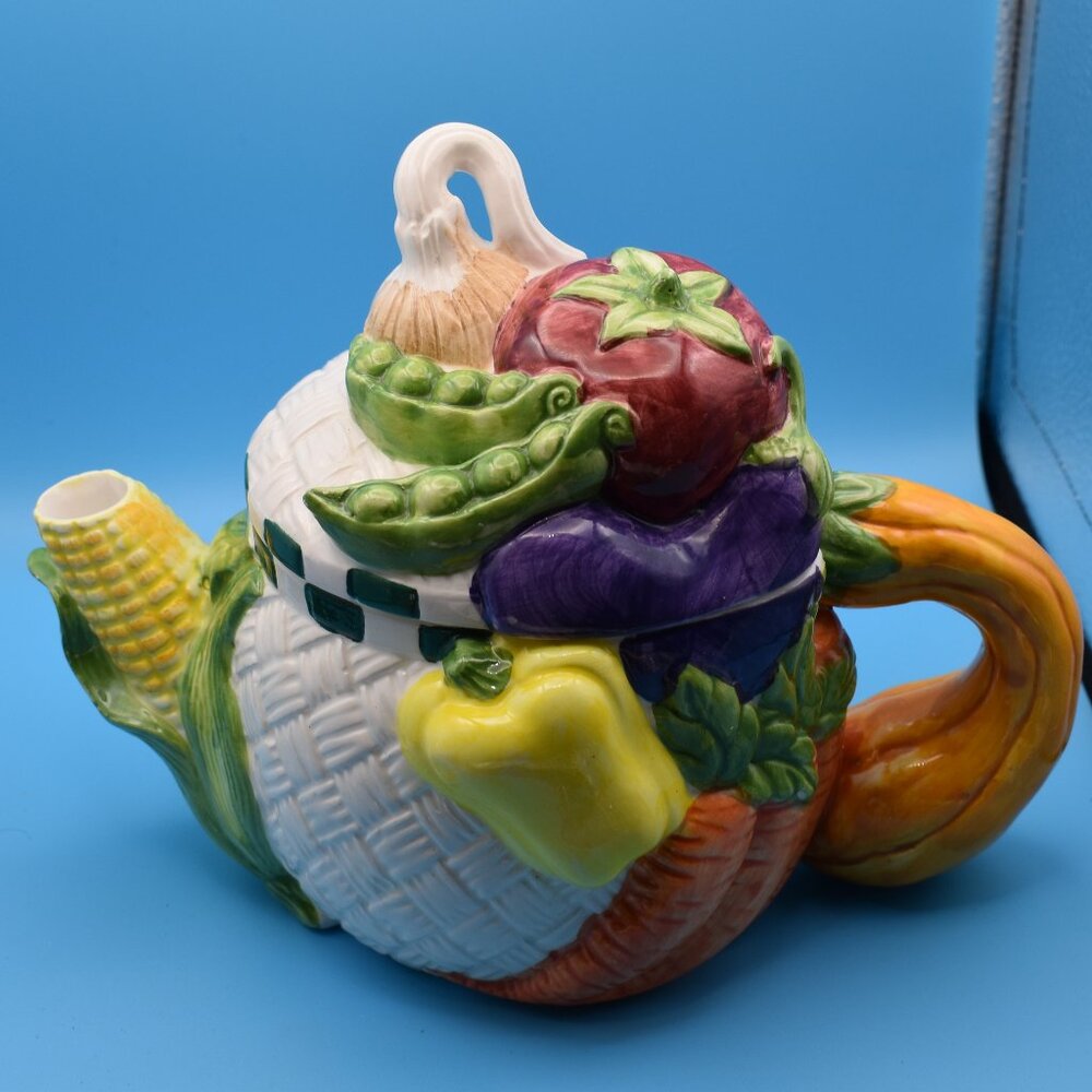 Wang's International Vegetable Teapot